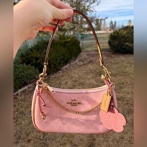 Coach Powder Pink Teri Shoulder Bag with Charms Never Worn CEA20